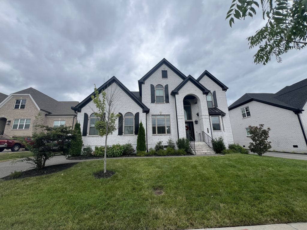 2041 Bocage Cir, Nolensville, TN 37135