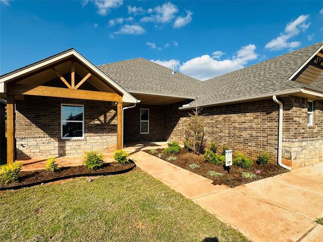 2915 Summit Hollow Circle, Norman, OK 73071