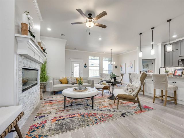 2915 Summit Hollow Circle, Norman, OK 73071