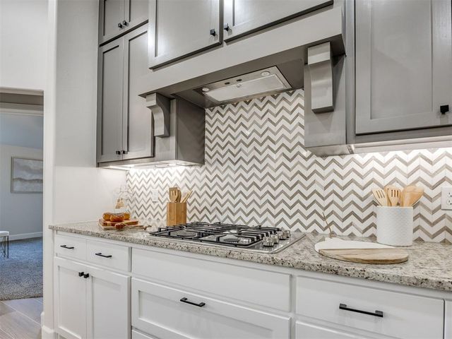 2915 Summit Hollow Circle, Norman, OK 73071