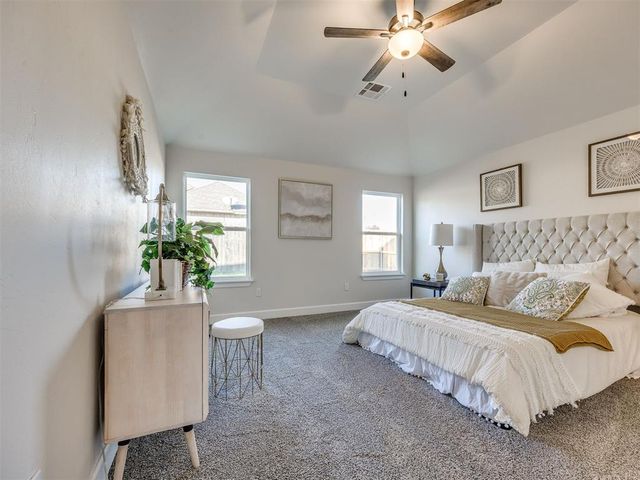 2915 Summit Hollow Circle, Norman, OK 73071