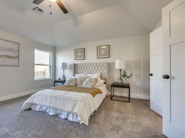 2915 Summit Hollow Circle, Norman, OK 73071