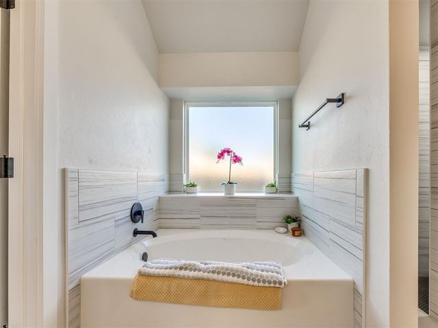 2915 Summit Hollow Circle, Norman, OK 73071