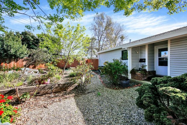 10366 Theresa Ct, Rancho Cordova, CA 95670