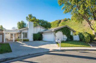 25897 Ramillo, Valencia, CA 91355