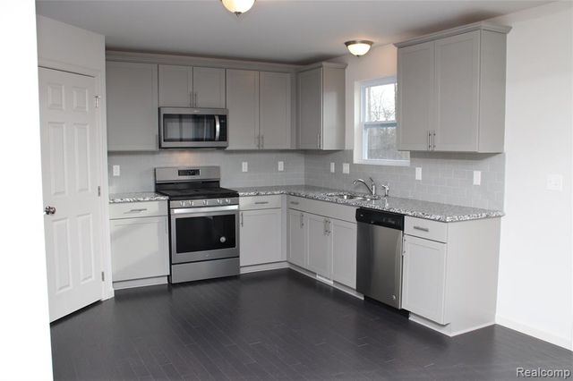 58278 Pembrooke Avenue, New Haven, MI 48048