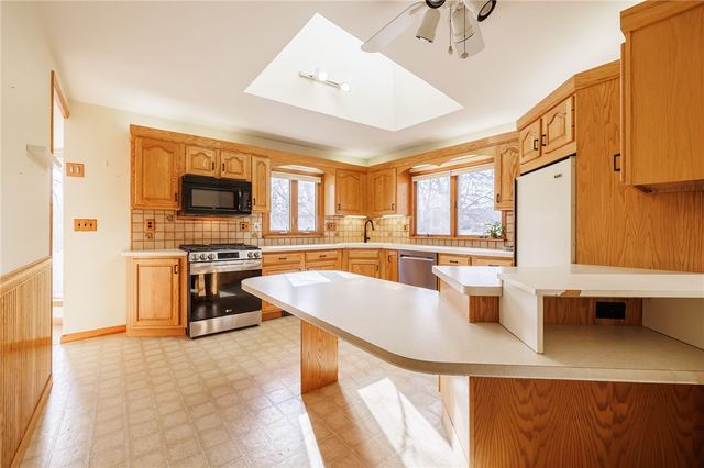 528 Moseley Road, Perinton, NY 14450