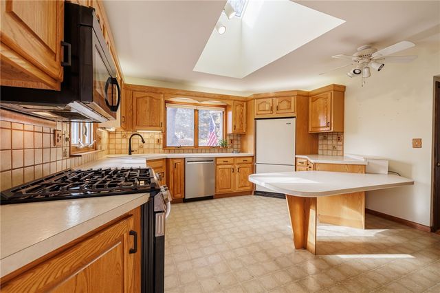 528 Moseley Road, Perinton, NY 14450