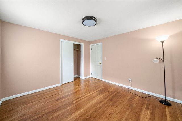 33 Cross St, Brockton, MA 02301