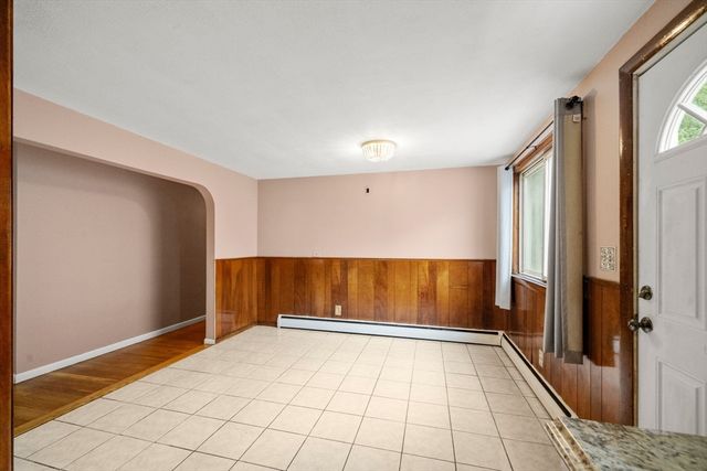 33 Cross St, Brockton, MA 02301