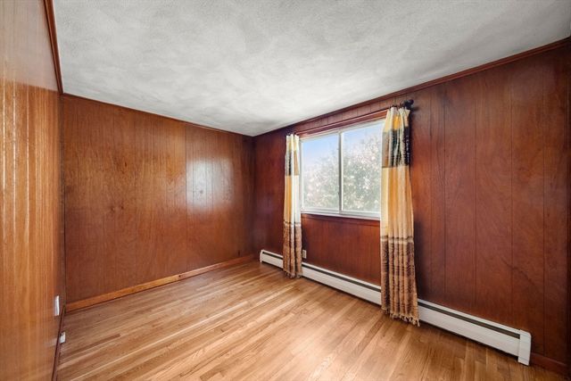 33 Cross St, Brockton, MA 02301