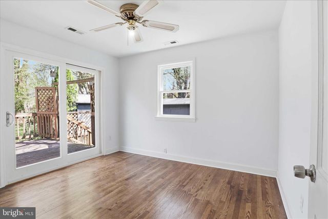 9704 BLAKE LN, Fairfax, VA 22031