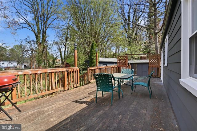 9704 BLAKE LN, Fairfax, VA 22031