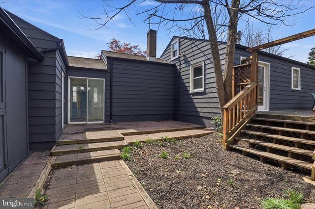 9704 BLAKE LN, Fairfax, VA 22031