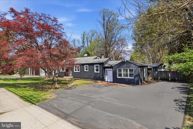 9704 BLAKE LN, Fairfax, VA 22031