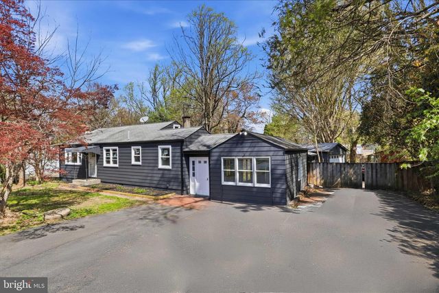 9704 BLAKE LN, Fairfax, VA 22031