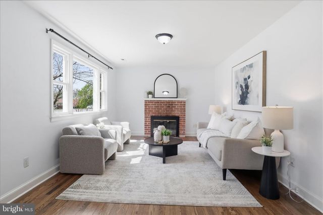 9704 BLAKE LN, Fairfax, VA 22031