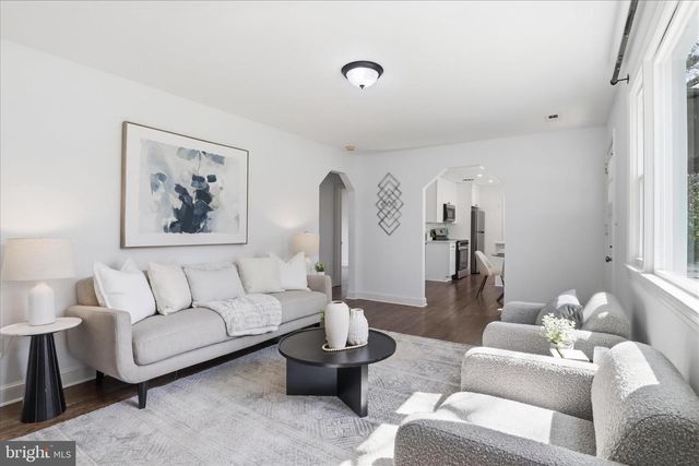 9704 BLAKE LN, Fairfax, VA 22031