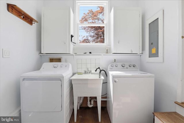 9704 BLAKE LN, Fairfax, VA 22031