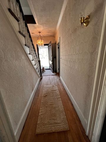 186 Buckingham Street, Springfield, MA 01109