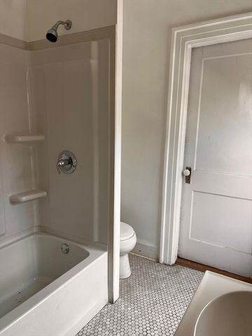 186 Buckingham Street, Springfield, MA 01109