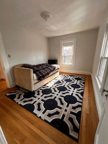 186 Buckingham Street, Springfield, MA 01109