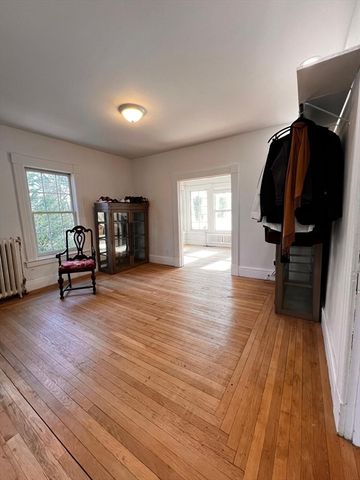 186 Buckingham Street, Springfield, MA 01109
