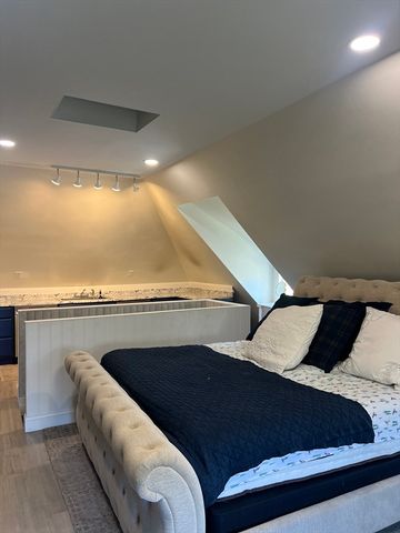 186 Buckingham Street, Springfield, MA 01109