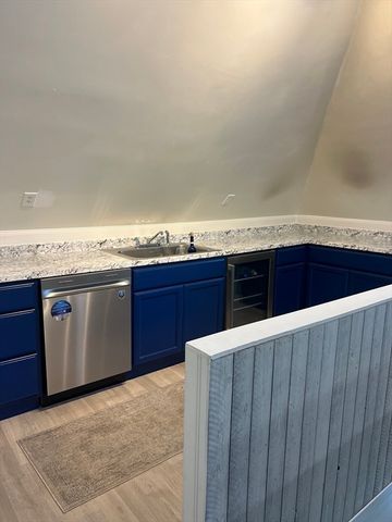 186 Buckingham Street, Springfield, MA 01109
