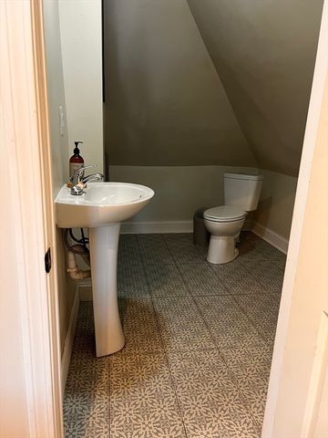 186 Buckingham Street, Springfield, MA 01109
