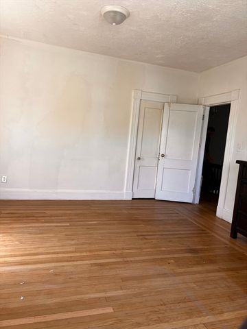 186 Buckingham Street, Springfield, MA 01109