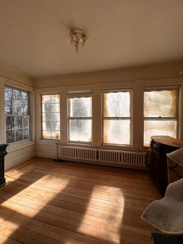 186 Buckingham Street, Springfield, MA 01109