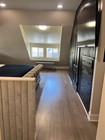 186 Buckingham Street, Springfield, MA 01109