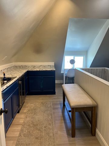 186 Buckingham Street, Springfield, MA 01109