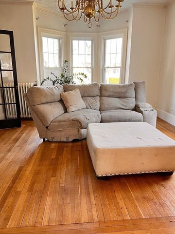 186 Buckingham Street, Springfield, MA 01109