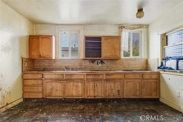 921 Jones, Berkeley, CA 94710