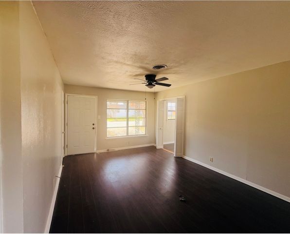 780 Betty Lane, Hurst, TX 76053