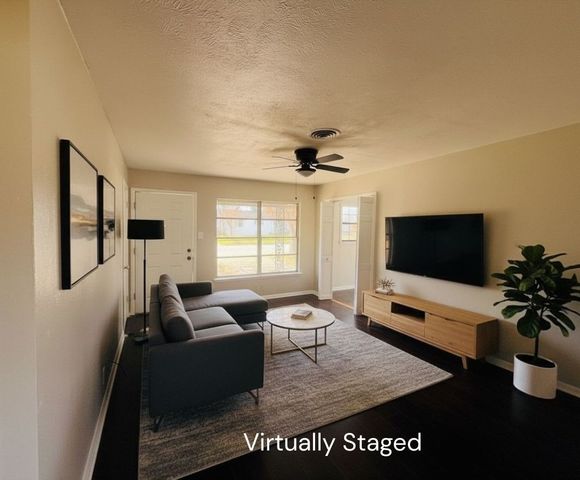 780 Betty Lane, Hurst, TX 76053