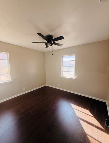 780 Betty Lane, Hurst, TX 76053