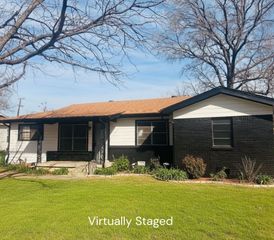 780 Betty Lane, Hurst, TX 76053