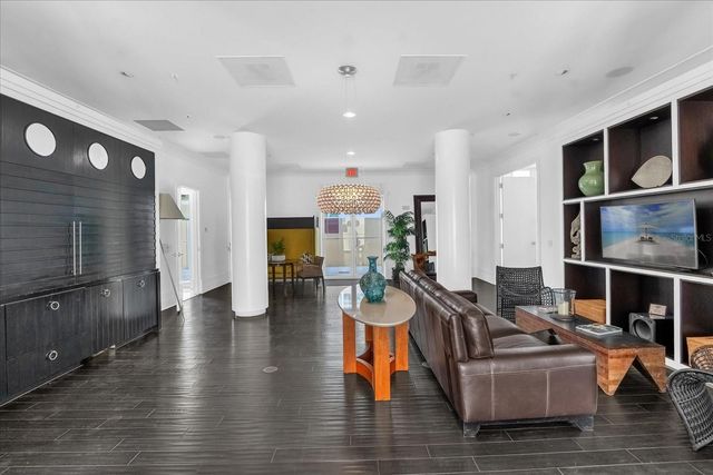 1238 E KENNEDY BOULEVARD 802, Tampa, FL 33602