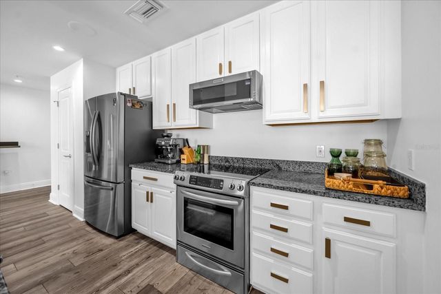 1238 E KENNEDY BOULEVARD 802, Tampa, FL 33602