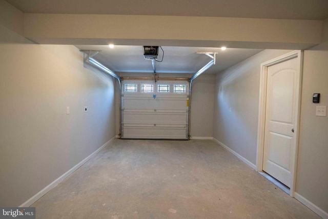 37 W DUCK ST W, Front Royal, VA 22630