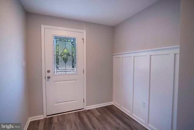 37 W DUCK ST W, Front Royal, VA 22630