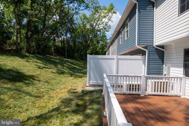 37 W DUCK ST W, Front Royal, VA 22630