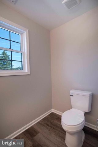 37 W DUCK ST W, Front Royal, VA 22630