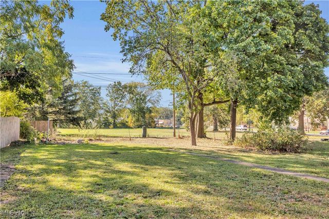 1810 E 34th Street, Lorain, OH 44055