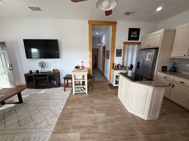 8072 Hells Gate Loop, Strawn, TX 76475