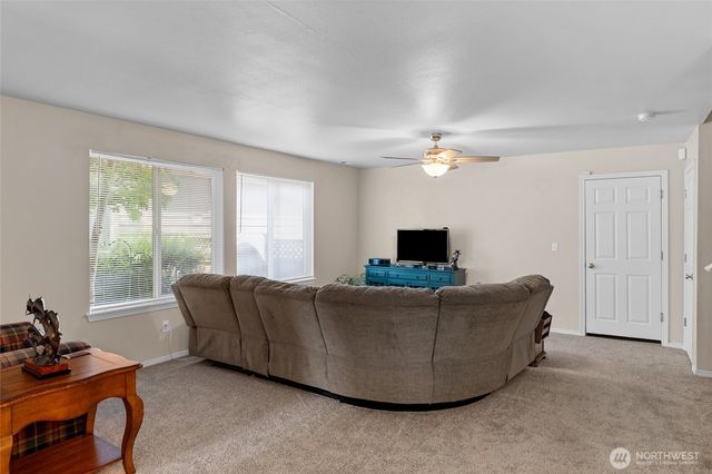 5468 Balustrade Boulevard SE, Lacey, WA 98513