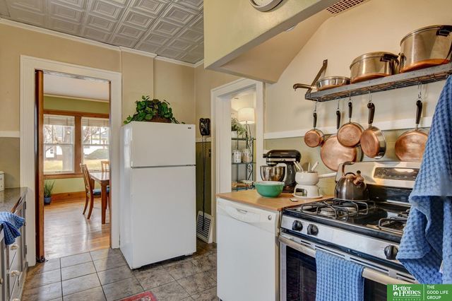 4215 Poppleton Street, Omaha, NE 68105